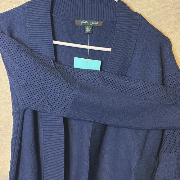Faith and Zoe Womens Cardigan Petite Small Navy Blue Patterned Sleeves New Comfy - Picture 3 of 9